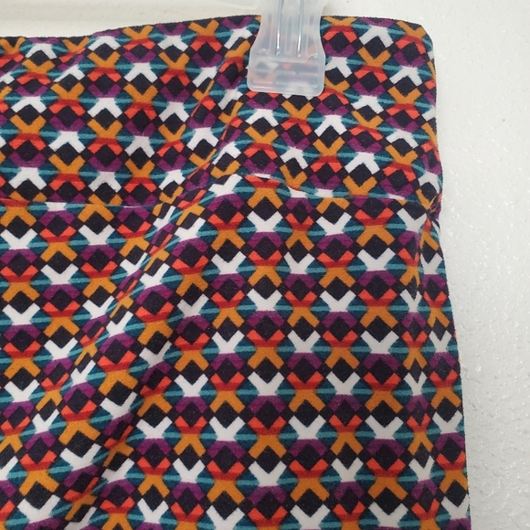 LuLaRoe Leggings Tall and Curvy will be free if bundled with another item - Picture 13 of 13